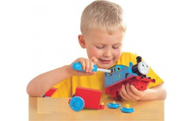 Паровозик-конструктор Tomy