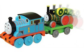 Паровозик с прицепом Tomy